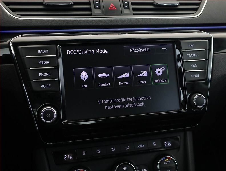 Škoda Superb (2017) Laurin&Klement 1.8 TSI, Kůže - fotka 16 z 21