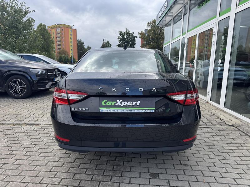 Škoda Superb Ambition - fotka 6 z 33