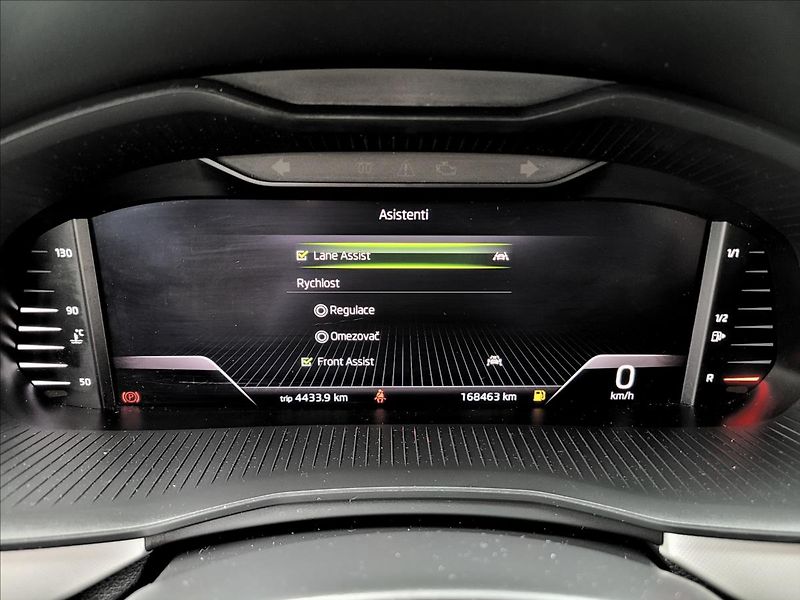 Škoda Kamiq 1,0 TSI,TFT,NAVI,VÝHŘEV,KLIMA - fotka 25 z 50