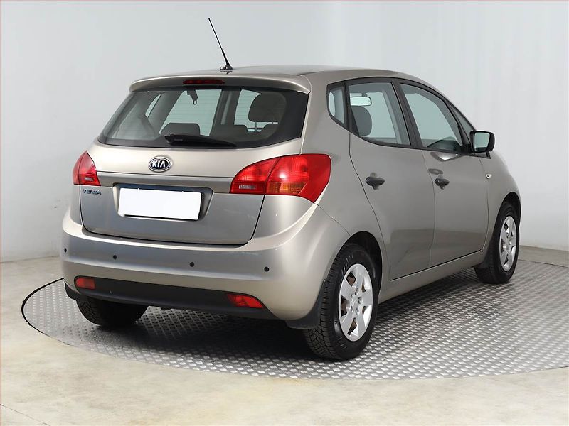 Kia Venga (2014) 1.4 CVVT - fotka 5 z 12
