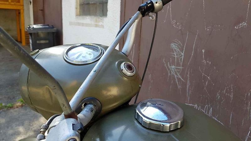 Vojenská Jawa 350