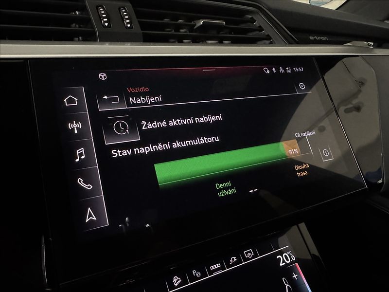 Audi e-tron 300kW S-Line exclusive - fotka 30 z 47