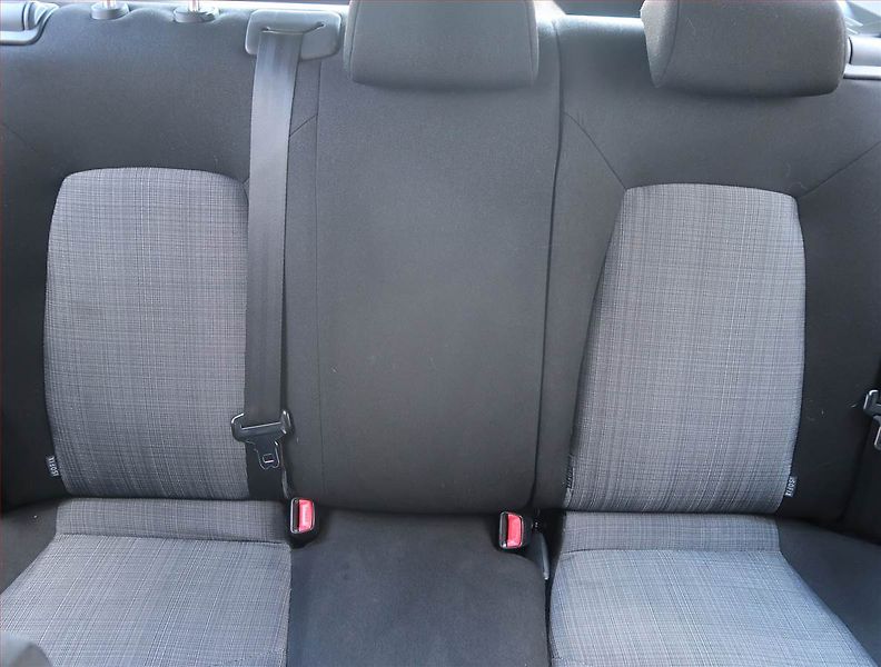 Kia Ceed (2011) 1.6 CVVT, Serv.kniha - fotka 10 z 15