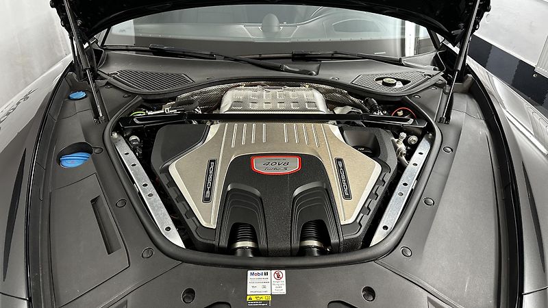 Porsche Panamera TURBO S / ZÁRUKA / TOP STAV - fotka 45 z 50