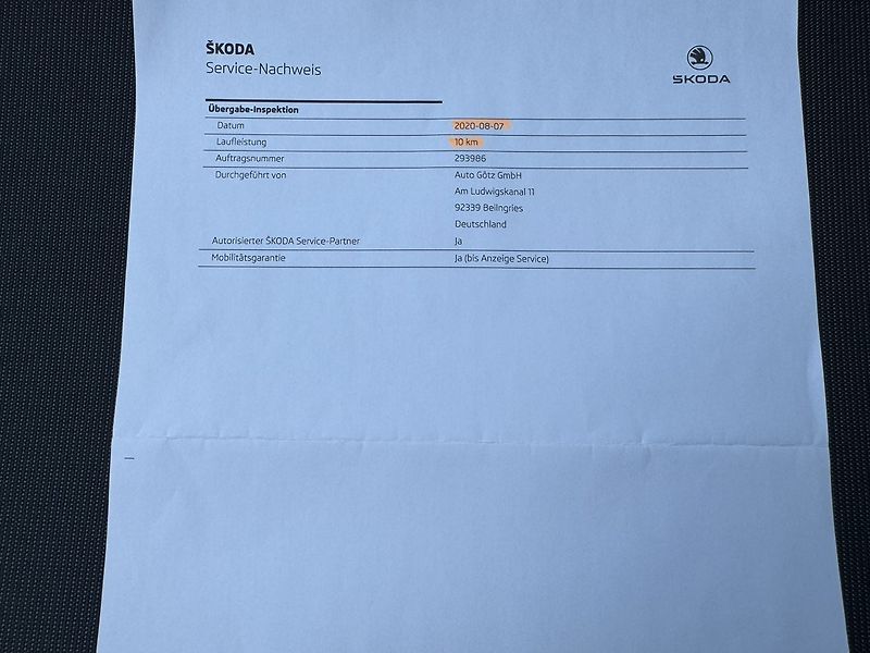 Škoda Karoq (2020) 1.5TSi LED Navi Kamera Tažné Z - fotka 30 z 47