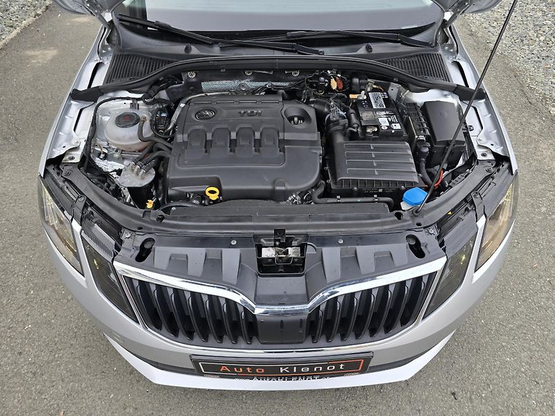 Škoda Octavia 1,6TDI STYLE LED DIGIKLIMA-DPH - fotka 33 z 33