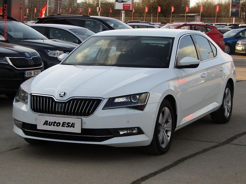 Škoda Superb (2019) 2.0 TDi, ČR, Style, DSG - fotka 3 z 23
