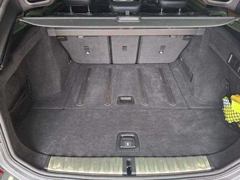 BMW Řada 3 320d xDrive AT Touring - fotka 30 z 83