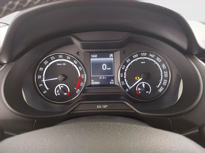 Škoda Octavia (2015) RS 2.0 TDI, Automat, Kůže - fotka 11 z 21