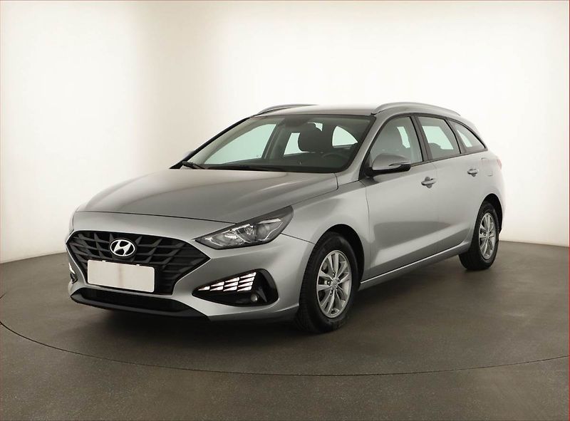 Hyundai i30 (2023) Comfort 1.0 T-GDI, ČR,1.maj - fotka 2 z 13