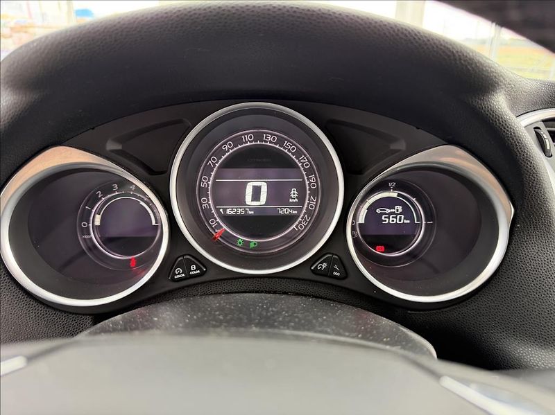 Citroën DS4 1,6 HDI, Manuál, 82kw - fotka 16 z 26