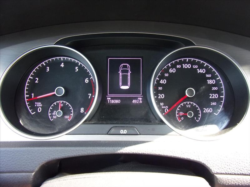 Volkswagen Golf 1,2 TSI  Variant  81kW ČR - fotka 20 z 26