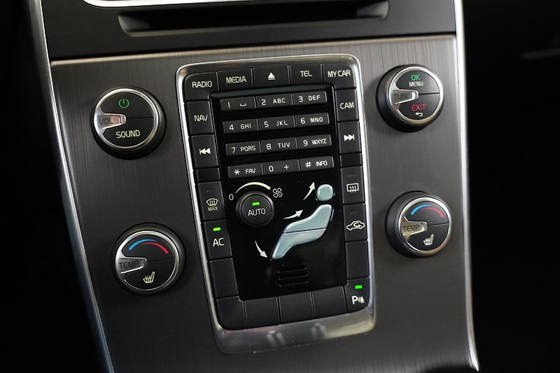 Volvo S60 - fotka 21 z 25