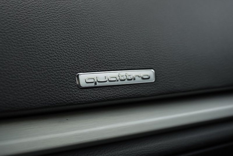 Audi A3 2.0 TFSI 140kW S-LINE QUATTRO - fotka 21 z 37