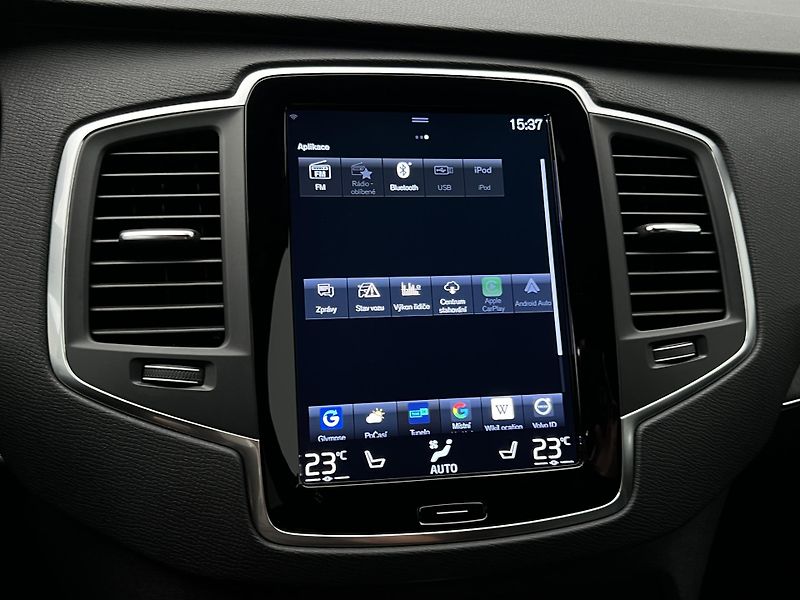 Volvo XC90 B5 AWD MOMENTUM PRO AUT - fotka 33 z 40