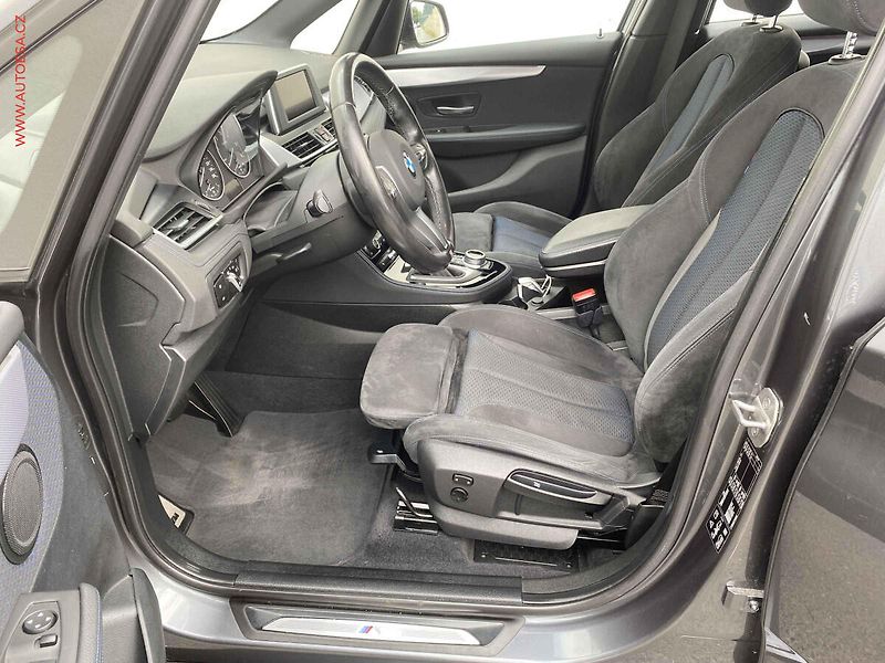 BMW Řada 2 (2016) 2.0D xDrive218d, M Sport, AT - fotka 9 z 17