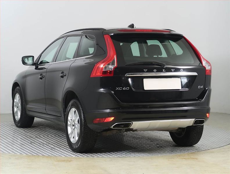 Volvo XC60 (2014) D4, Automat, Serv.kniha, Kůže - fotka 4 z 24