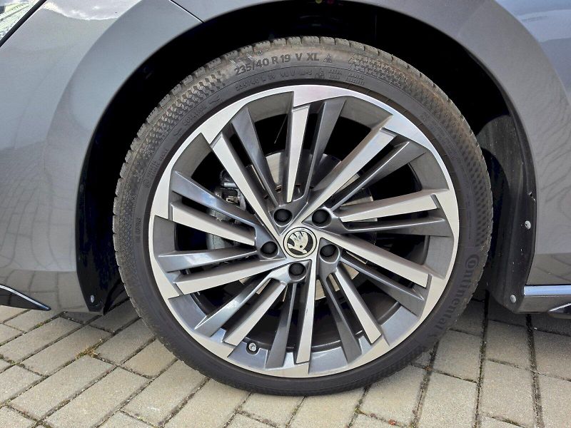 Škoda Superb (2025) Sportline 2,0 TDI 110 kW DSG - fotka 32 z 34