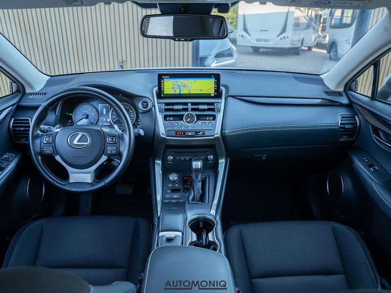 Lexus NX 300h (2020) 2.5 Hybrid AWD adaptív, Navi - fotka 4 z 19