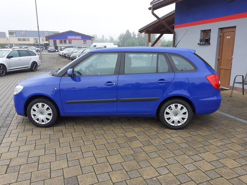 Škoda Fabia (2009) KOMBI 1.4 16V - fotka 6 z 38