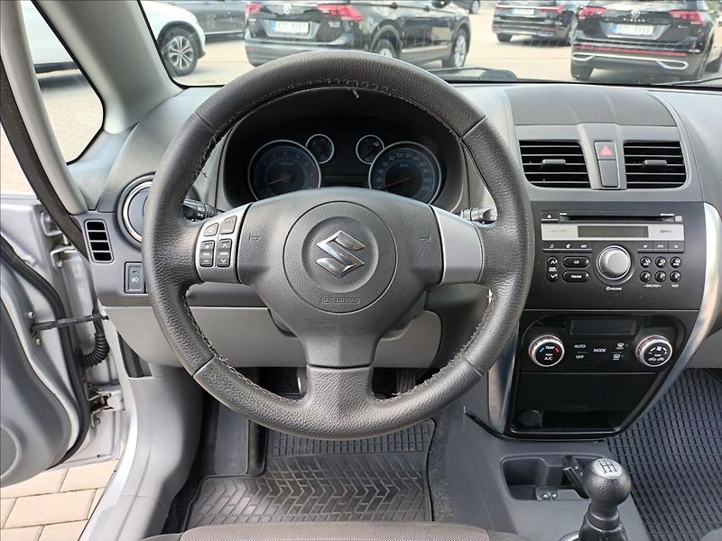 Suzuki SX4 1,6 VVT,88KW,4X4,VÝHŘEV,KOLA - fotka 15 z 47