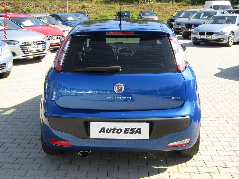 Fiat Punto Evo (2010) 1.4T, AC, výhřev sed - fotka 5 z 20