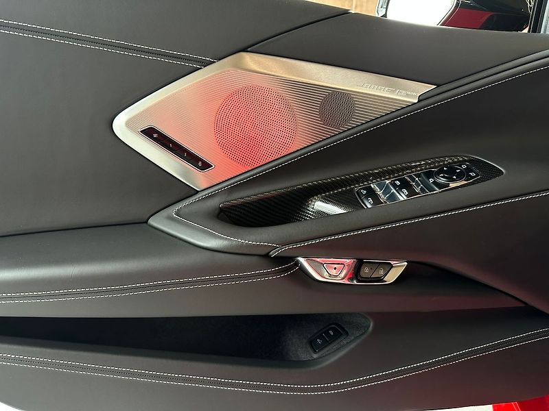 Chevrolet Corvette C8 3LT Convertible Z51, Lift - fotka 17 z 41