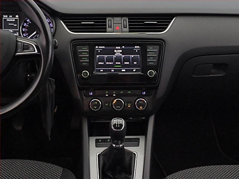Škoda Octavia (2016) 1.6 TDI, Serv.kniha, Navi - fotka 12 z 15