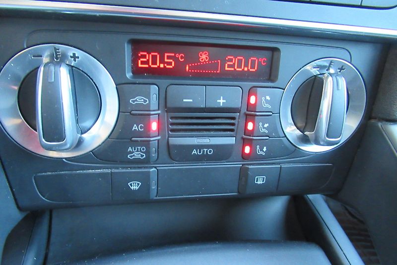 Audi A3 1.2 TFSI AUT. KLIMA - fotka 13 z 21