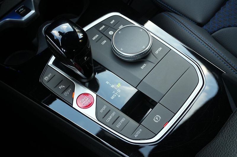 BMW Řada 1 M135i xDrive, Harman, Komfort - fotka 15 z 32