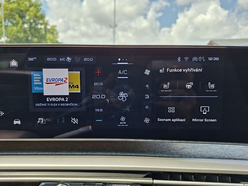 Peugeot 3008 ALLURE HYBRID 145k e-DCS6 - fotka 21 z 29