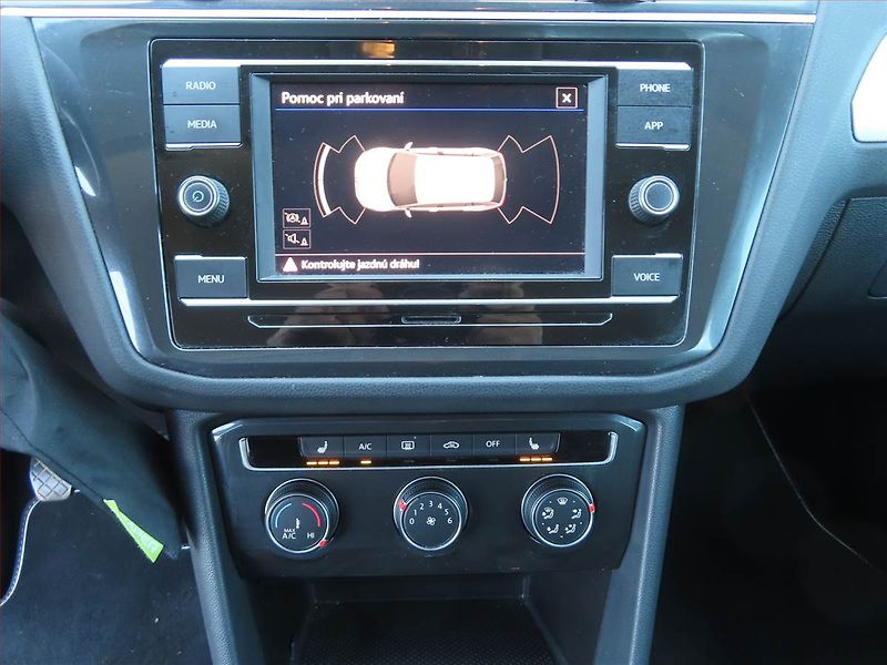 Volkswagen Tiguan (2020) 1.5 TSI, Tempomat - fotka 12 z 18