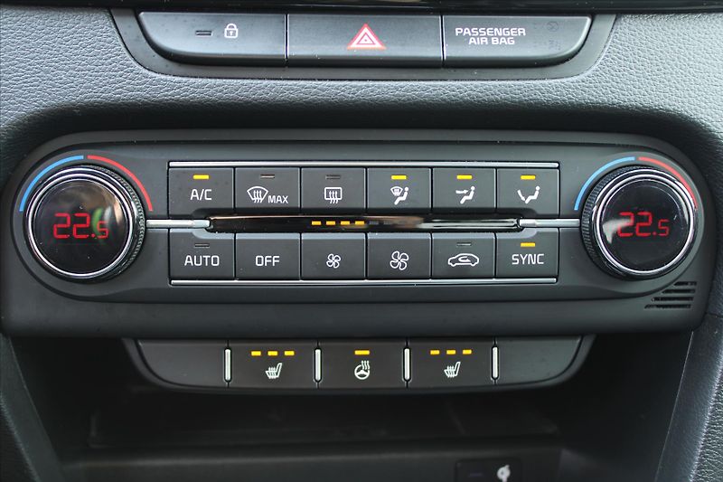 Kia XCeed 1.4T-GDI 103kW SERVIS.KNIHA ČR - fotka 24 z 28