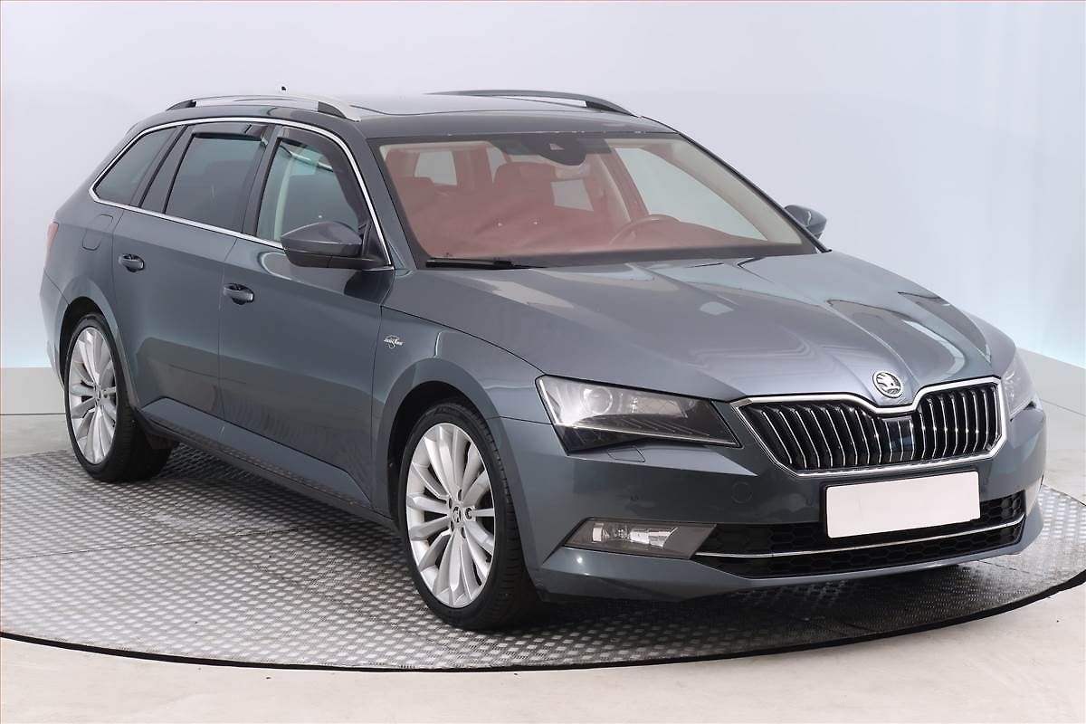 Škoda Superb Laurin&Klement 2.0 TDI, Kůže