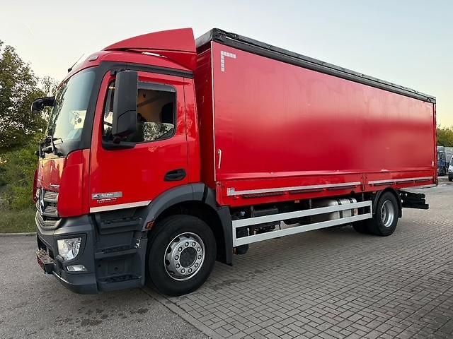 Mercedes-Benz Actros 1830 4x2 třístranná shrnovačka - fotka 4 z 20