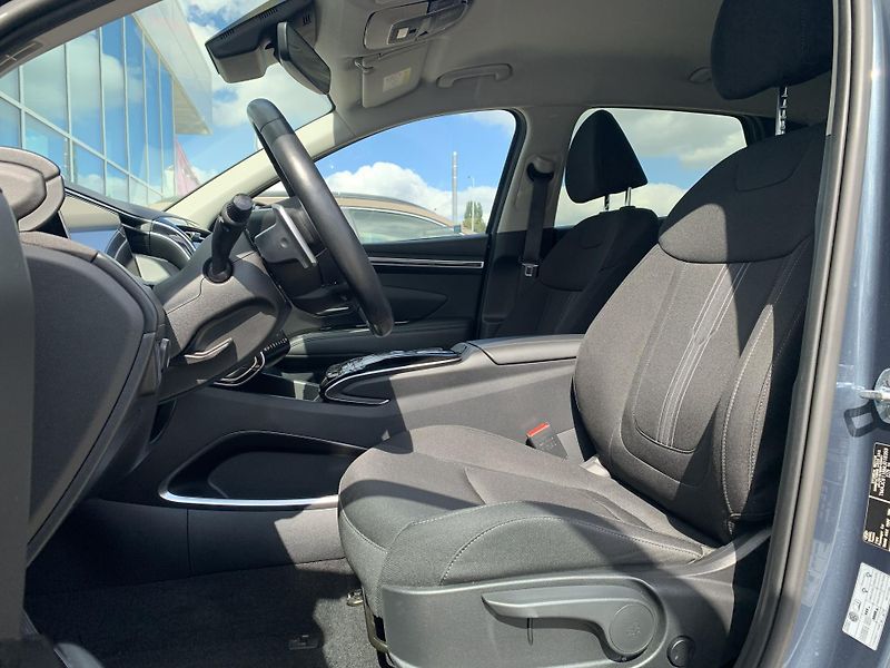 Hyundai Tucson SMART HEV 1.6 T-GDi 169kW AT - fotka 17 z 32