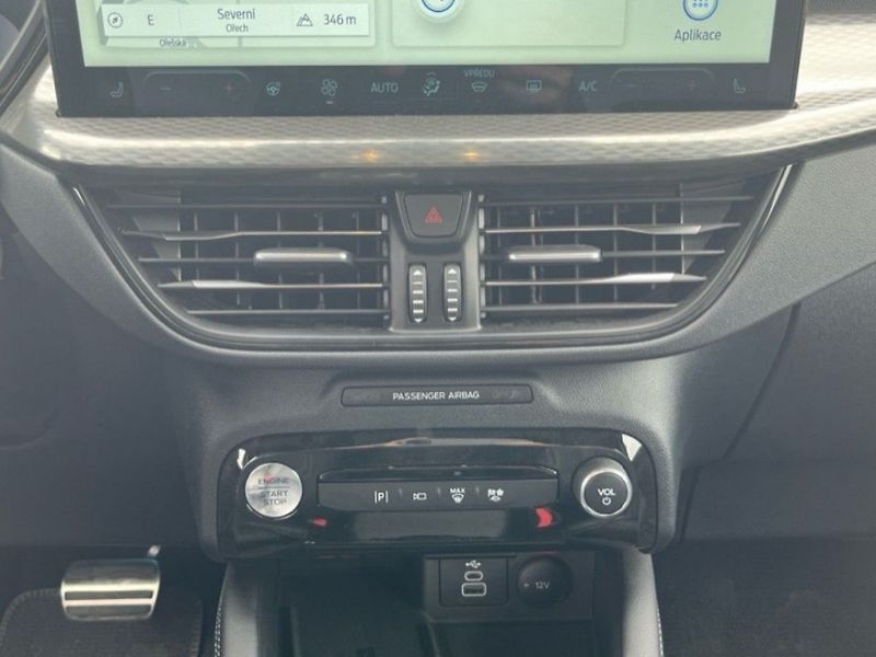 Ford Kuga 2.5i, PHEV,178KW,1MAJ, CZ, DPH - fotka 11 z 14