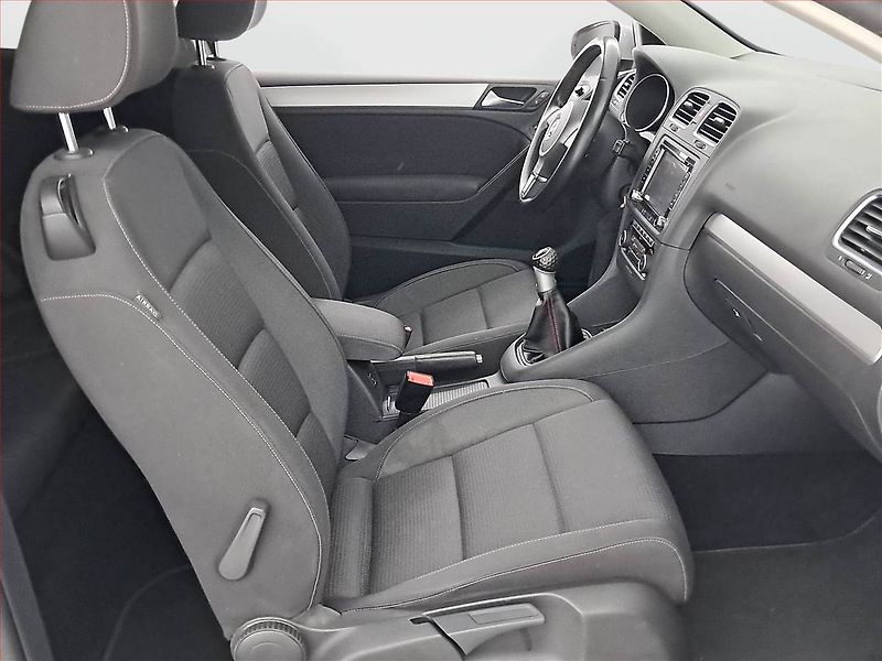 Volkswagen Golf (2010) 1.2 TSI, Navi, Tempomat - fotka 9 z 16
