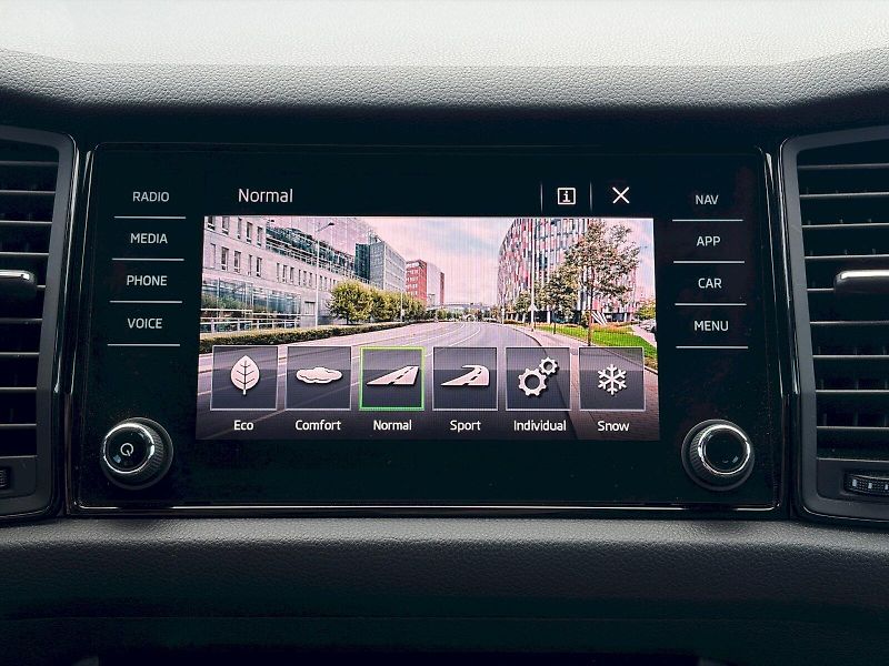Škoda Kodiaq (2020) 2.0 TDI / 110kW / 4x4 / SPORTL - fotka 28 z 35