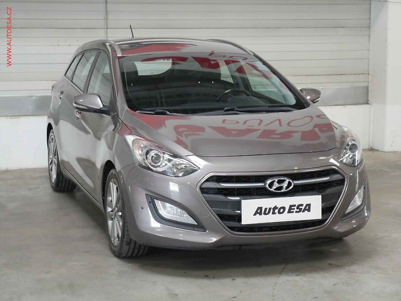 Hyundai i30 (2015) 1.6GDi, 1.maj,ČR, servis - fotografie inzerátu