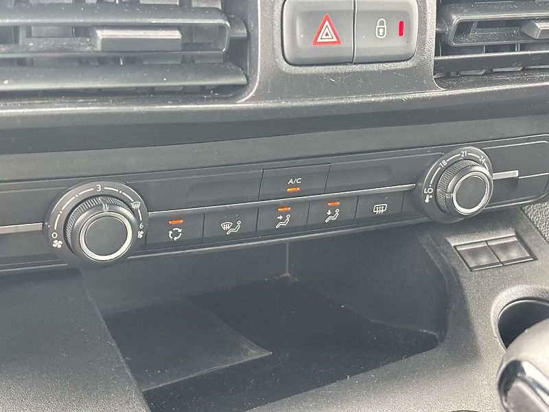 Citroën Berlingo (2022) 1.5 HDI LIVE PACK - fotka 13 z 29