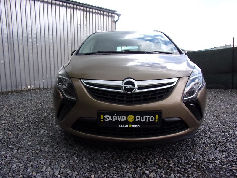 Opel Zafira (2014) 2.0CDTi96kW COSMO 7MÍST NEW ČR - fotka 2 z 10