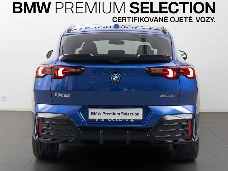 BMW iX2 xDrive30 - fotka 4 z 22