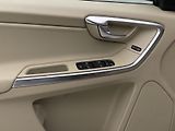 Volvo XC60 D4 AWD MOMENTUM CZ - náhled 28