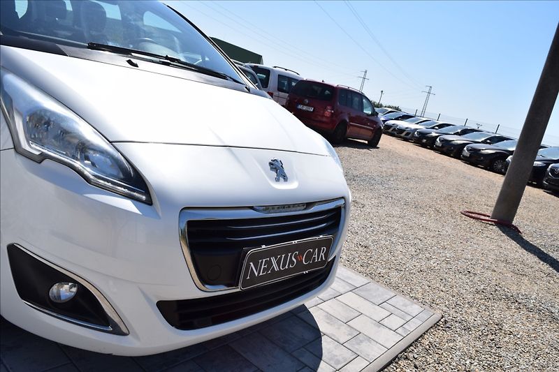 Peugeot 5008 1,6 HDI 84KW AUTOMAT PO SERVIS - fotka 13 z 49