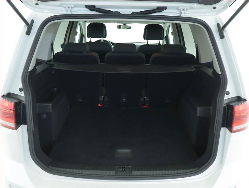 Volkswagen Touran (2021) Comfortline 2.0 TDI, Automat - fotka 14 z 16