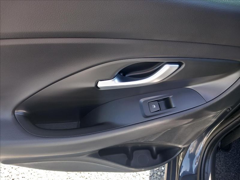 Hyundai i30 1,0 T-GDI MT COMFORT - fotka 22 z 23