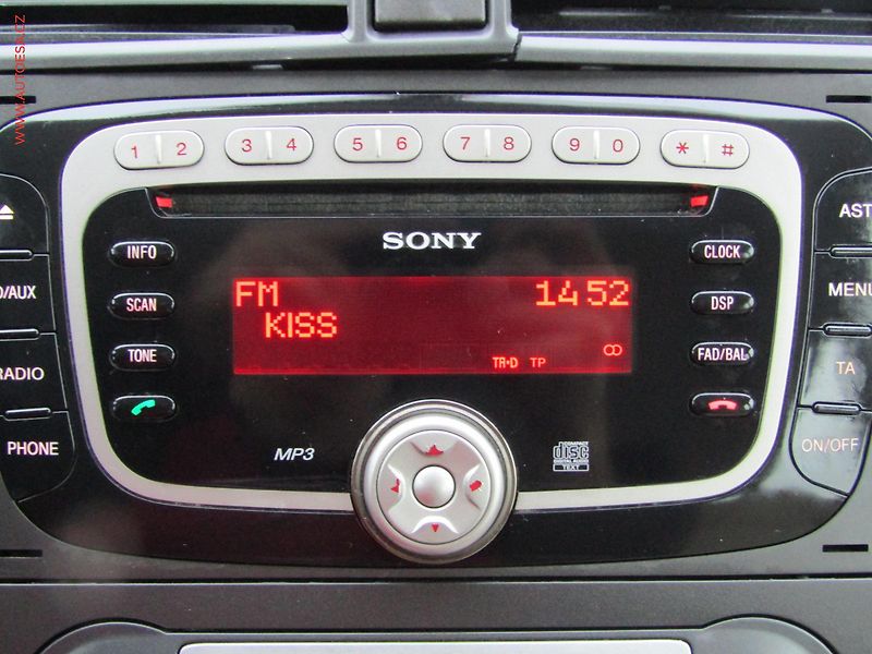 Ford C-MAX (2008) 1.8 TDCi, ČR, AC - fotka 13 z 17