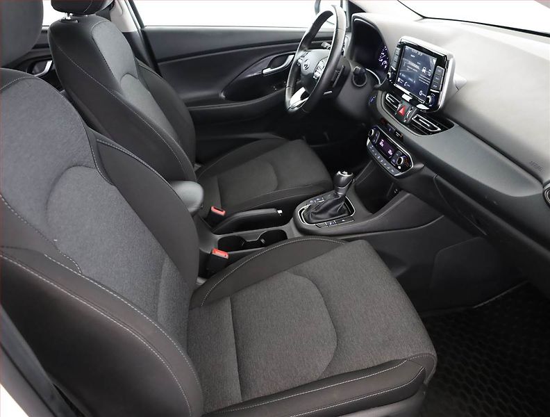 Hyundai i30 (2023) 1.0 T-GDI, Automat, Serv.kniha - fotka 7 z 17