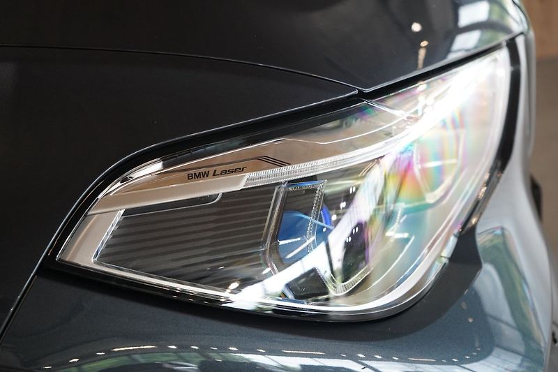 BMW X5 M50d, M Professional, Masáž - fotka 14 z 57